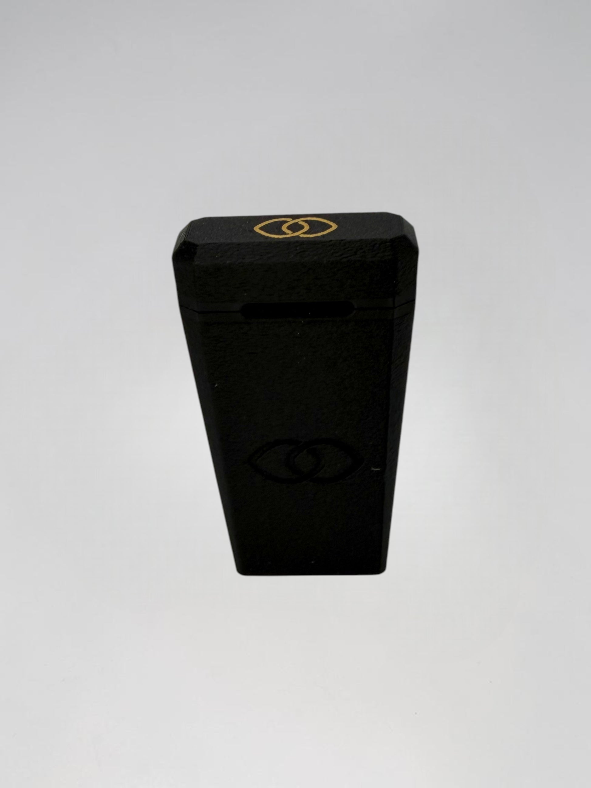 Graphite (gold logo)